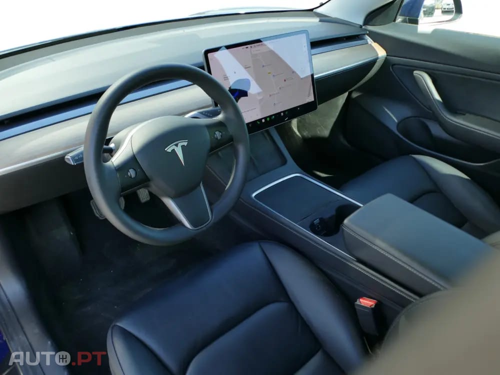 Tesla Model 3 Tração Traseira
