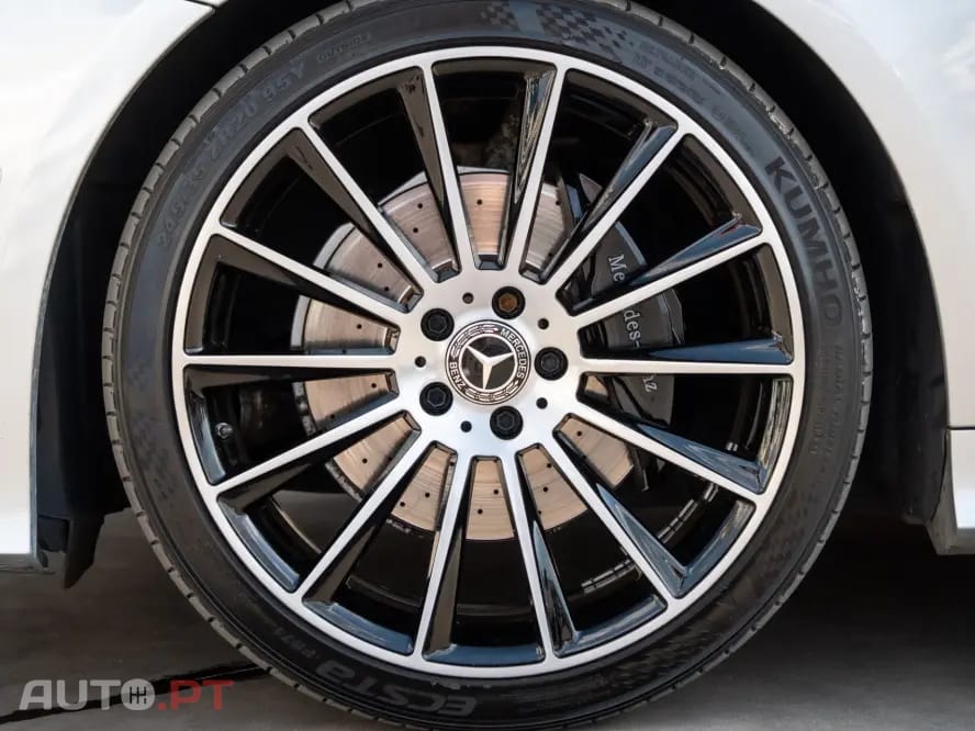 Mercedes-Benz E 220 d 4Matic 9G-TRONIC AMG Line