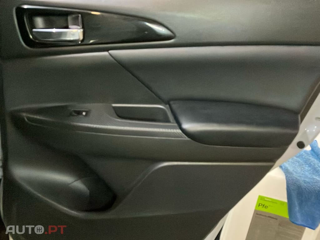 Mitsubishi Eclipse Cross PHEV MOTION AT1