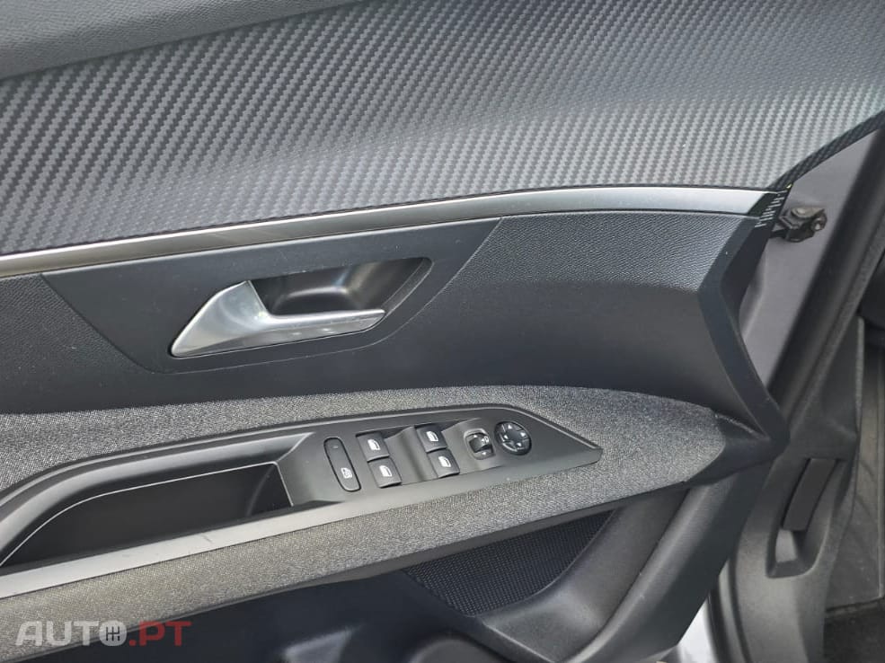 Peugeot 3008 1.5 BlueHDi Active Pack EAT8