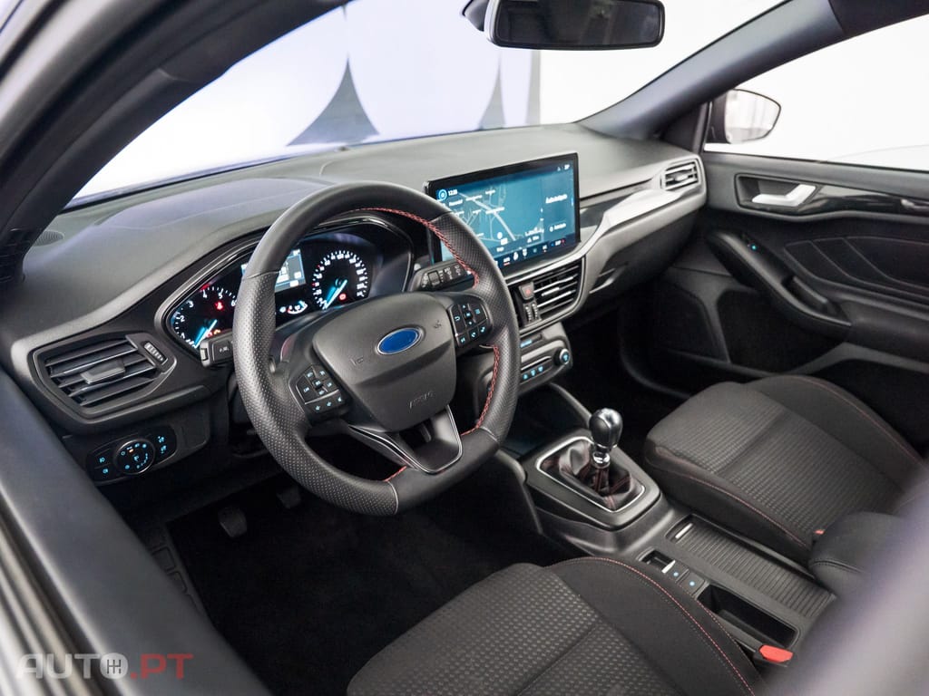 Ford Focus SW 1.0 EcoBoost MHEV ST-Line