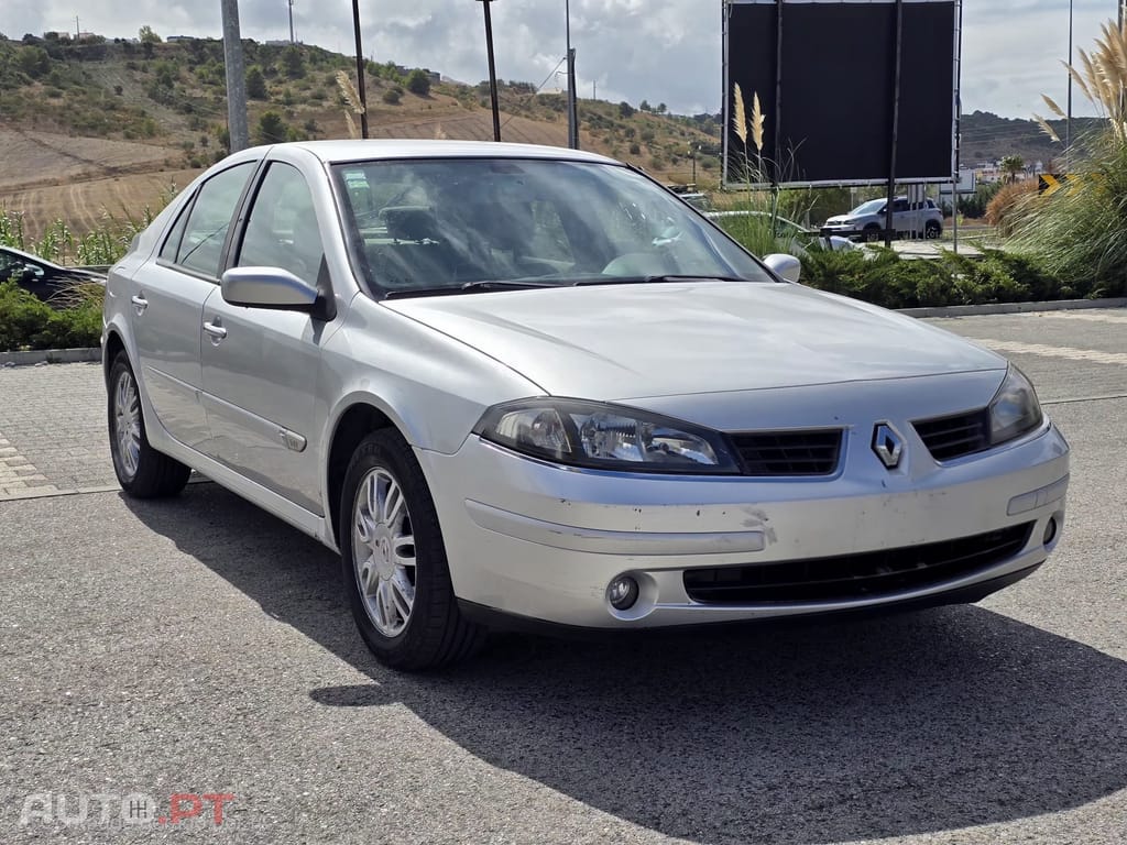 Renault Laguna 1,6 i 16v foto 4