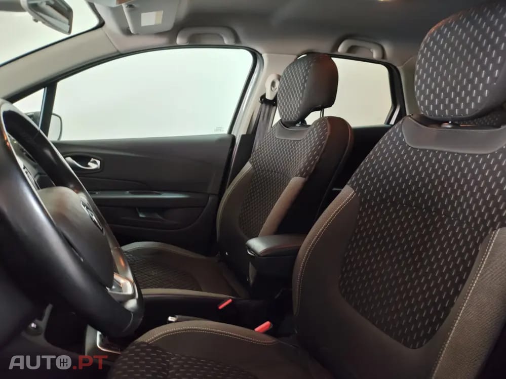 Renault Captur Exclusive  EDC