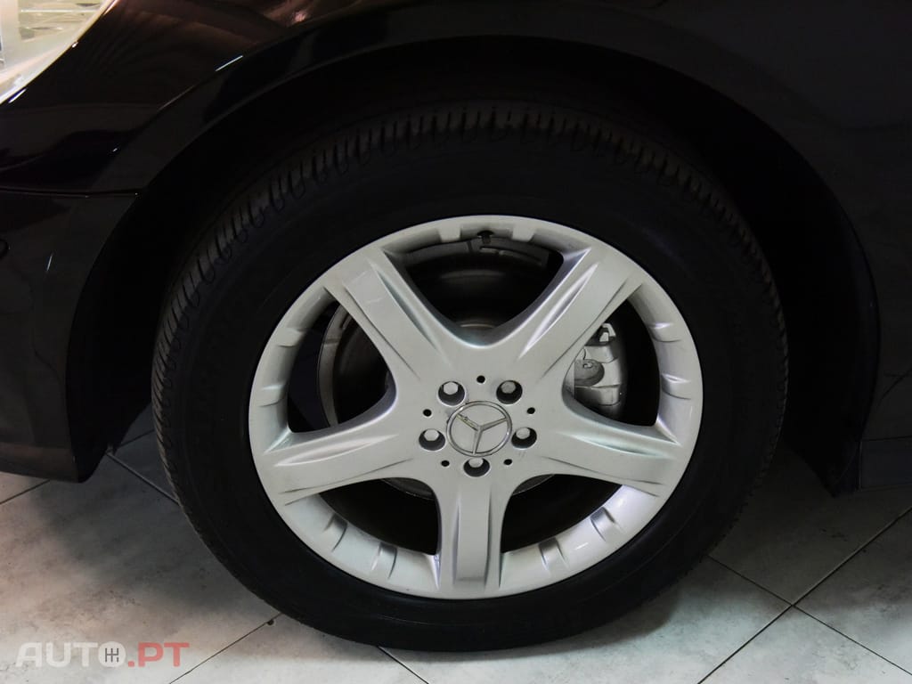 Mercedes-Benz R 320 CDi 4-Matic