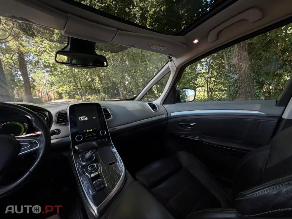 Renault Espace 1.6 dCi Initiale Paris EDC