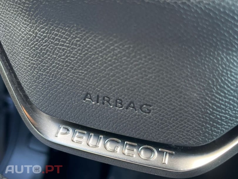 Peugeot 2008 1.2 PureTech Active