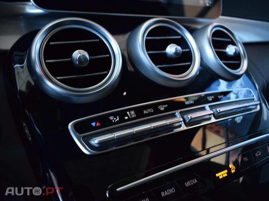 Mercedes-Benz C 220 d AMG Line