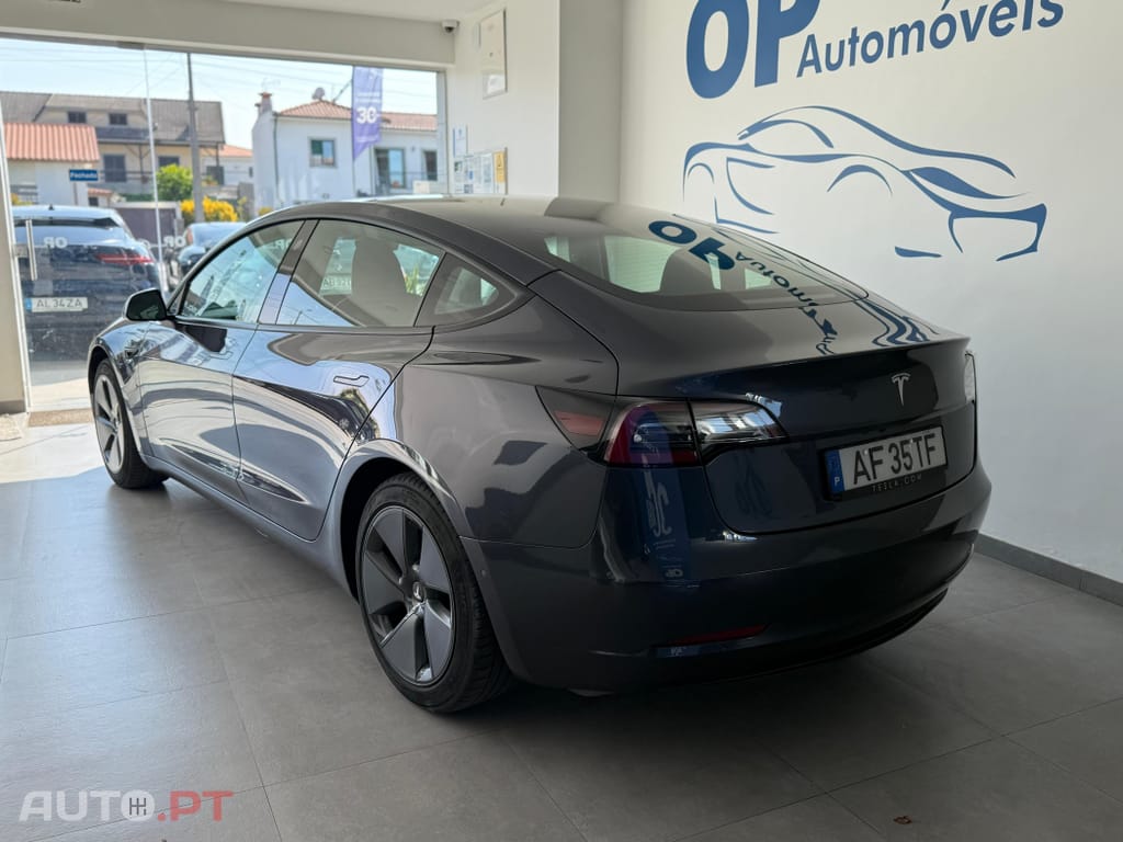 Tesla Model 3 Tração Traseira