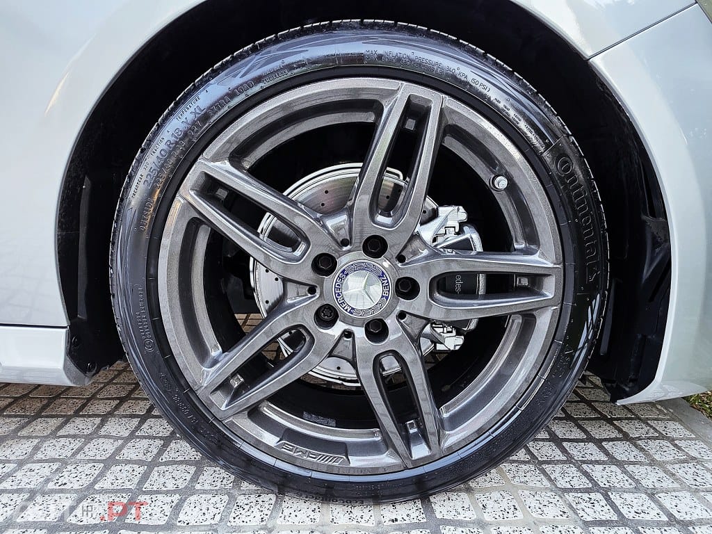 Mercedes-Benz A 180 d AMG Sport