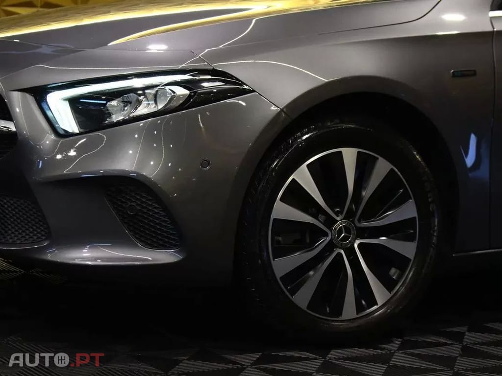 Mercedes-Benz A 250 e Progressive