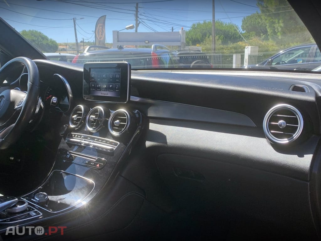 Mercedes-Benz GLC 220 d 4Matic 9G-TRONIC