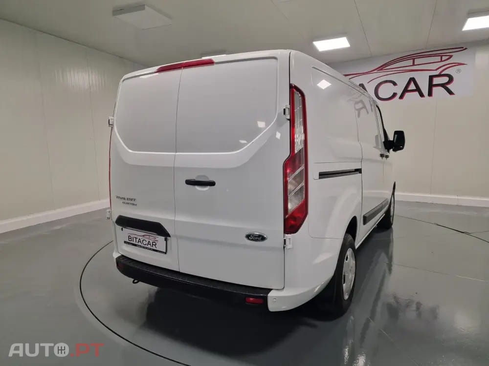 Ford Transit Custom 310L1 2.0 TDCi H1-Tecto Baixo Trend