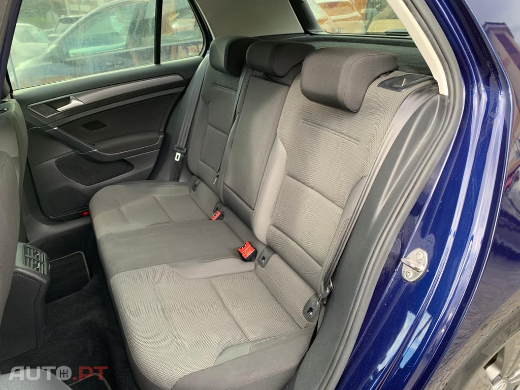 Volkswagen Golf 1.6 TDI Confortline