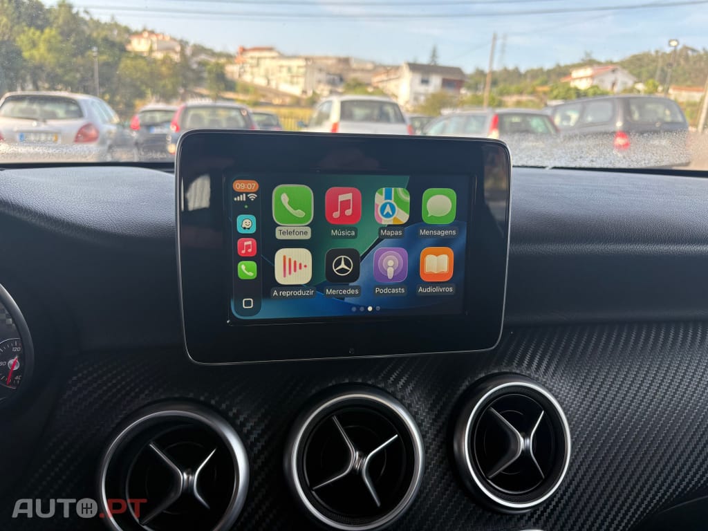 Mercedes-Benz A 180 d AMG Line