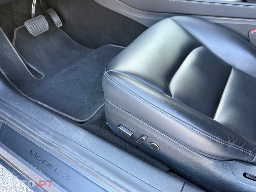 Tesla Model 3 Long-Range Dual Motor AWD