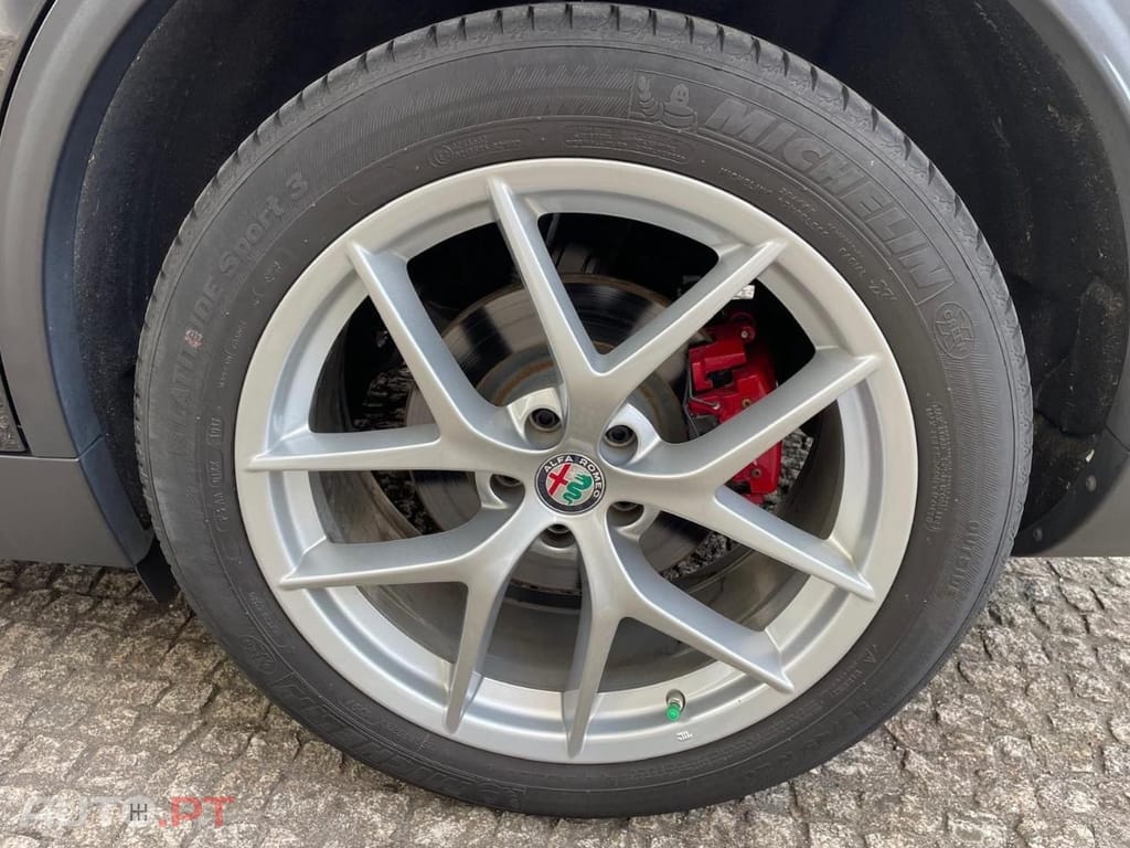 Alfa Romeo Stelvio 2.0 Turbo 16V AT8-Q4 First Edition