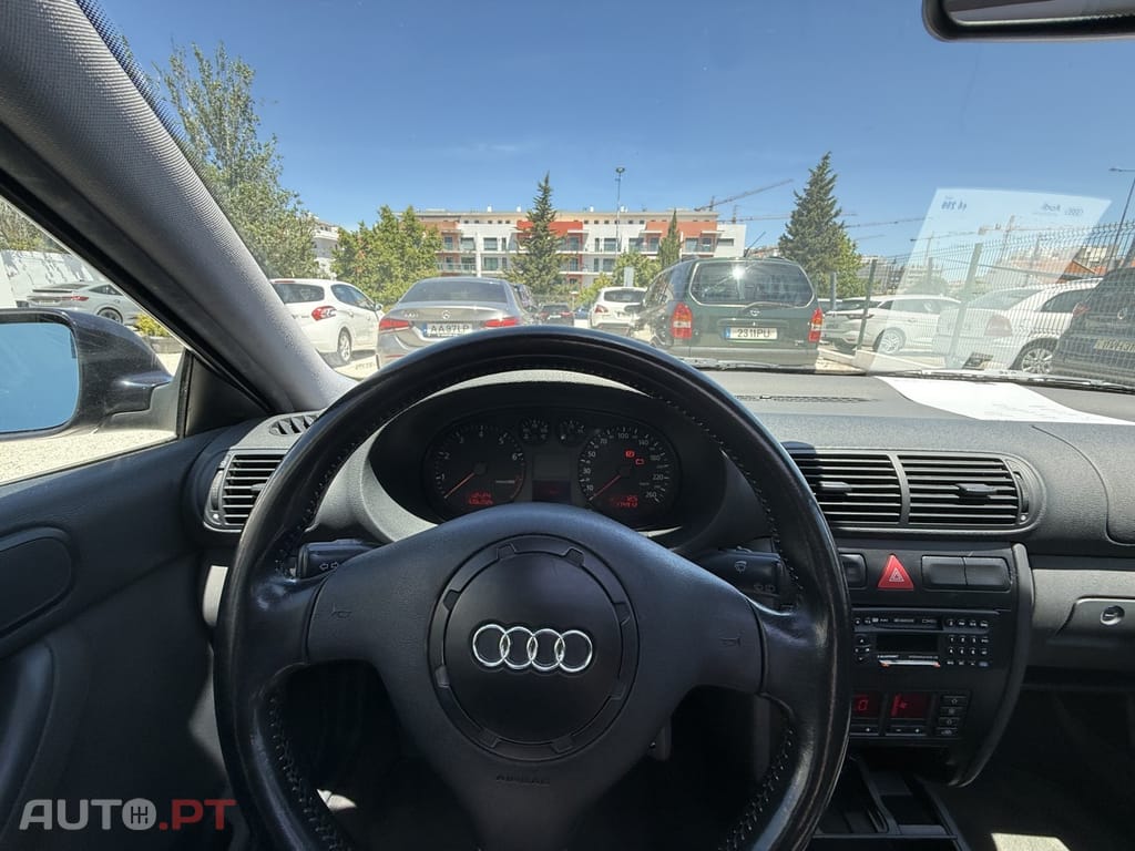 Audi A3 1.6 Attraction