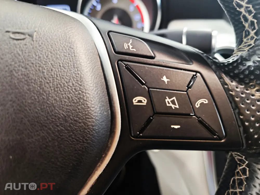 Mercedes-Benz GLA 200 d 4Matic 7G-DCT Urban