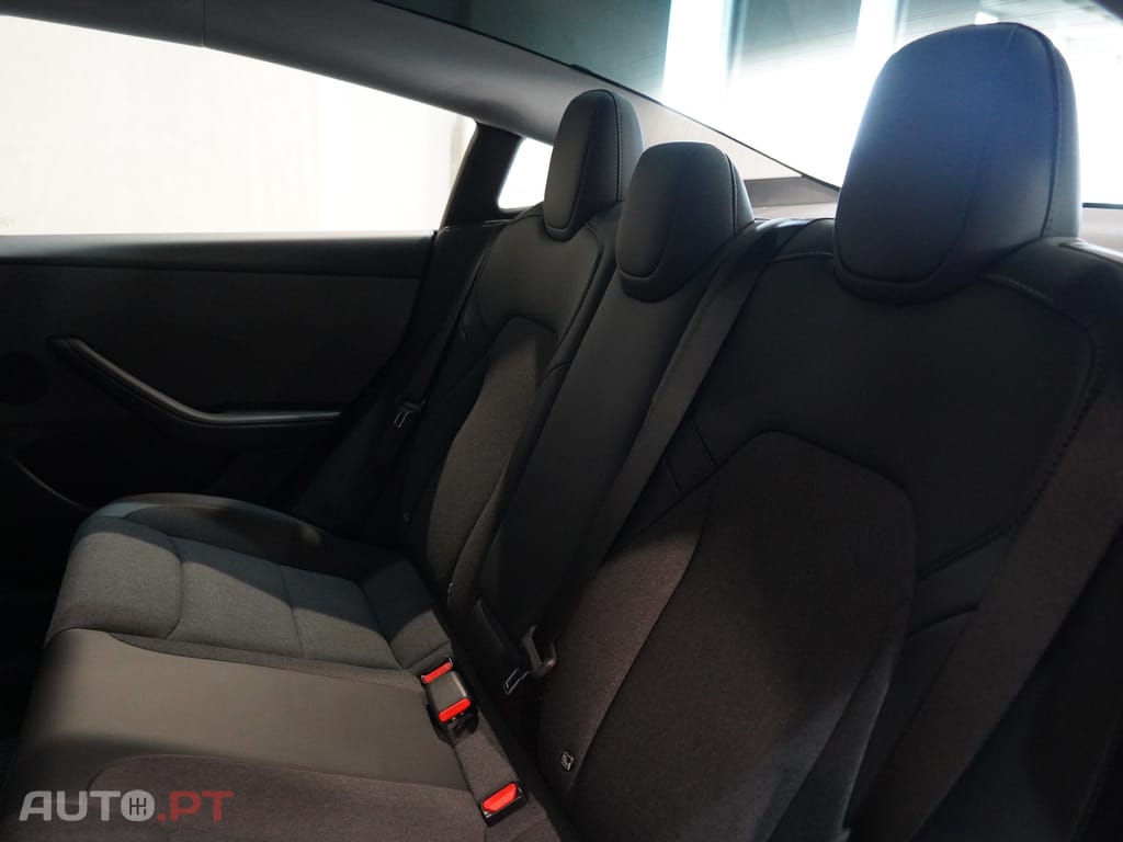 Tesla Model 3 Tração Traseira