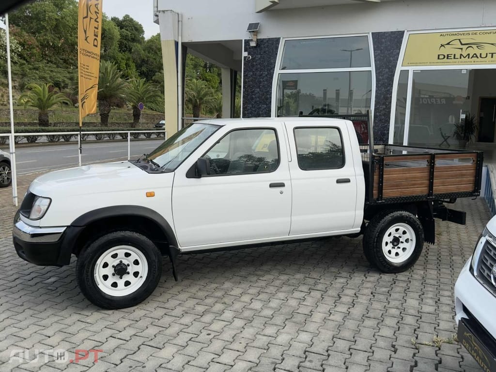 Nissan Pick Up 2.5 TD D22 CD 4X4