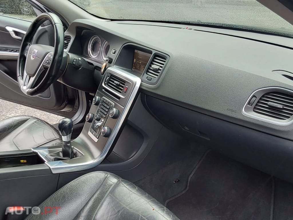 Volvo V60 1.6 D2 Drive Momentum Start/Stop