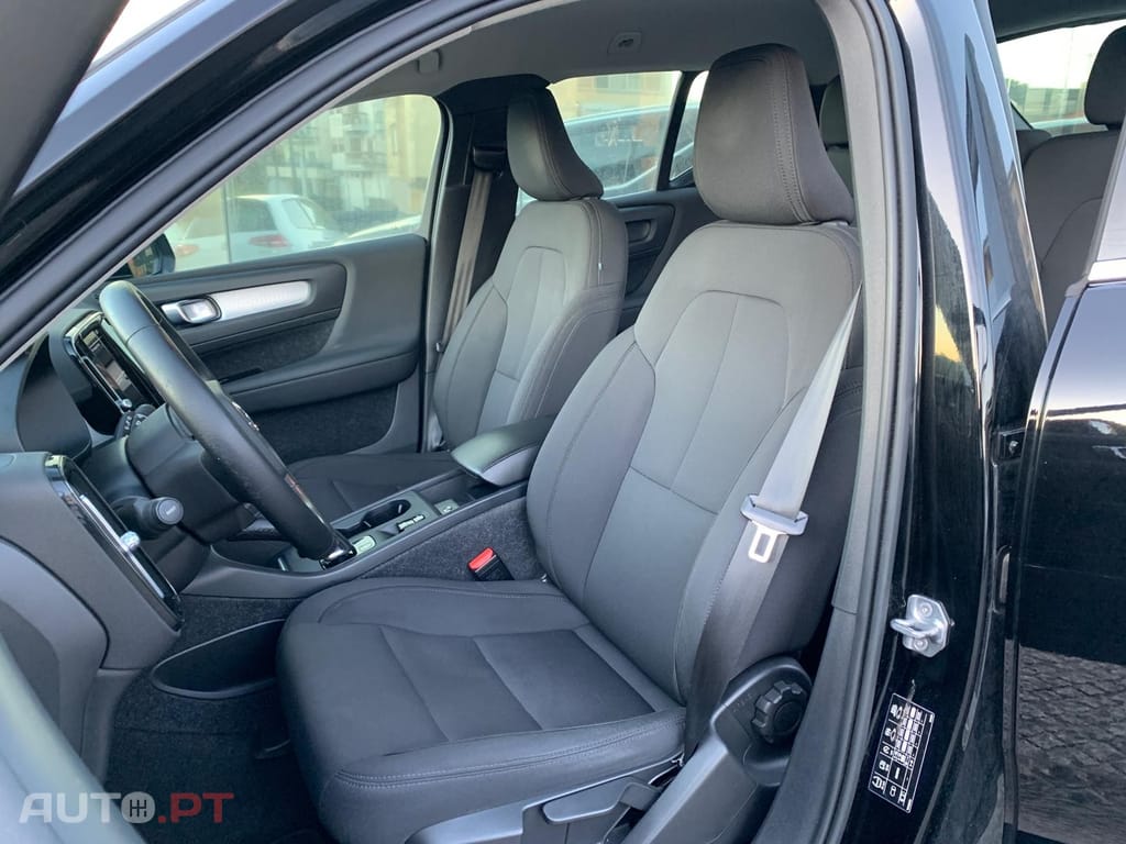 Volvo XC40 1.5 T5 PHEV Momentum