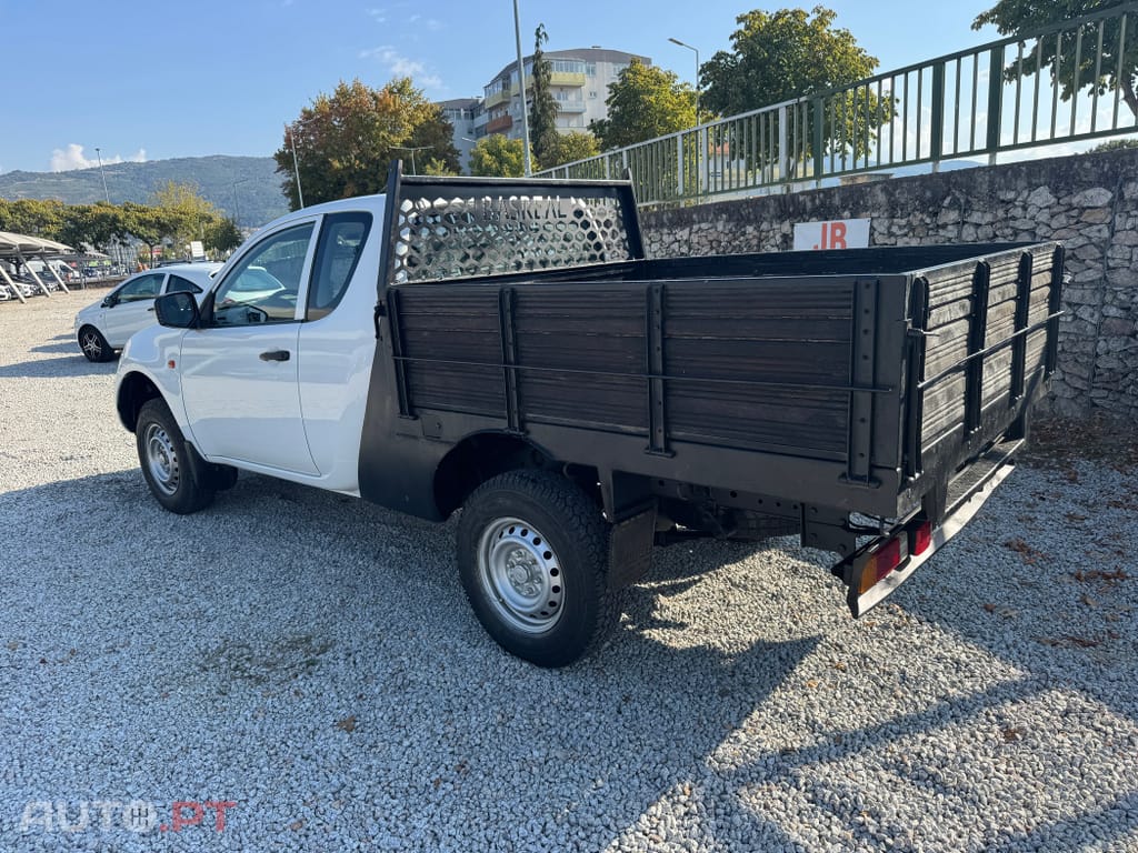 Mitsubishi L200 2.5 DI-D Club Invite 3L 4WD