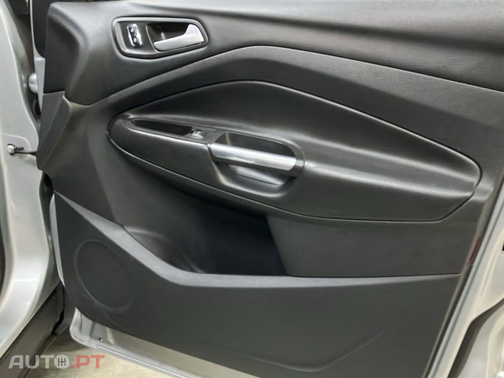 Ford Kuga 2.0 TDCi Titanium