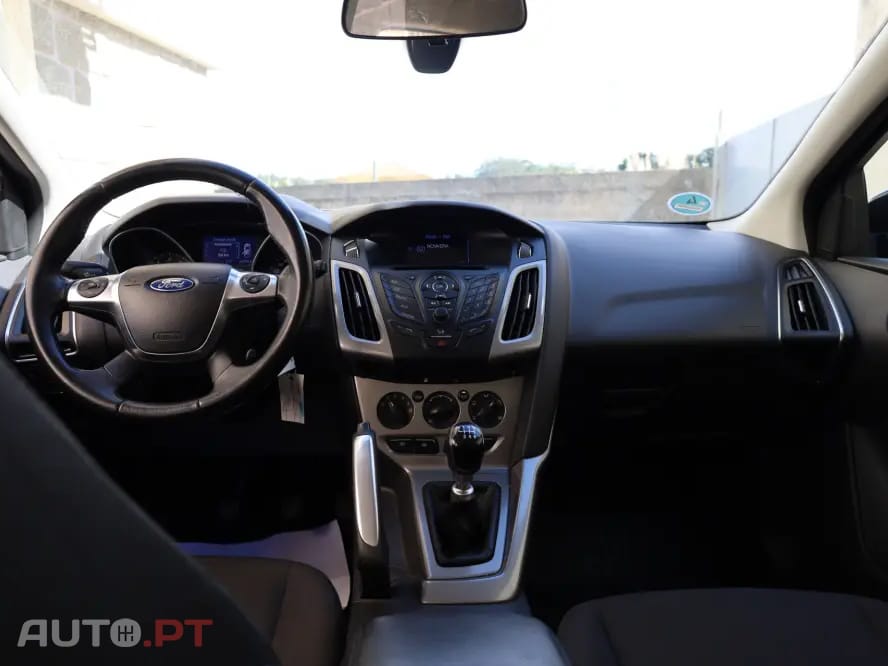 Ford Focus 1.0 EcoBoost S&S Champions Edition