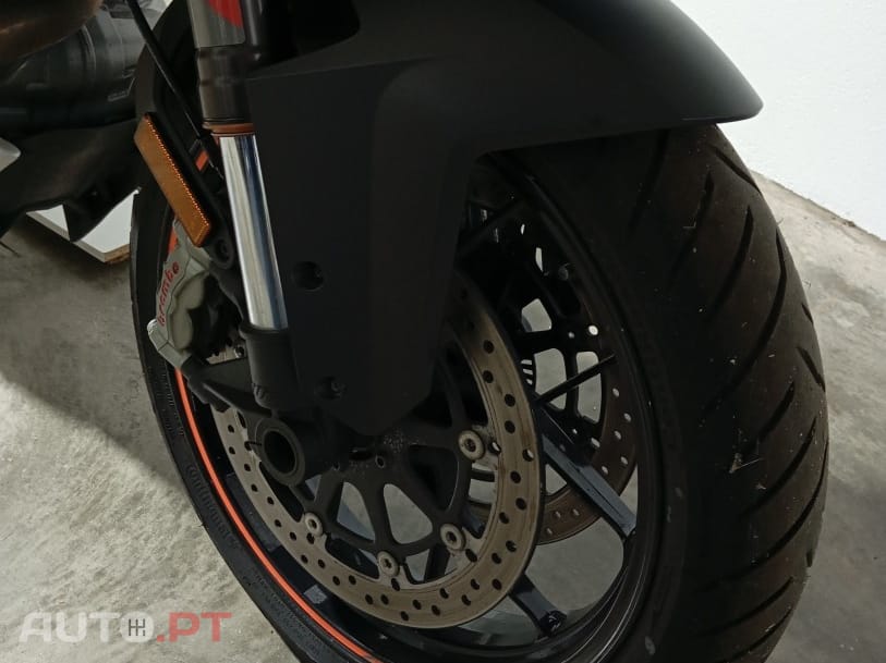 KTM Superduke GT 1290 ABS 172CV