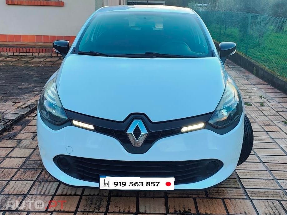 Renault Clio 1.5 dCi Zen / 89€ mês