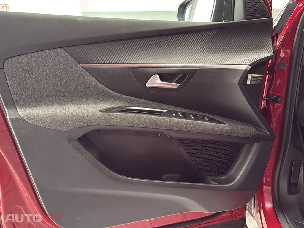 Peugeot 5008 1.5 BlueHDi Allure EAT8