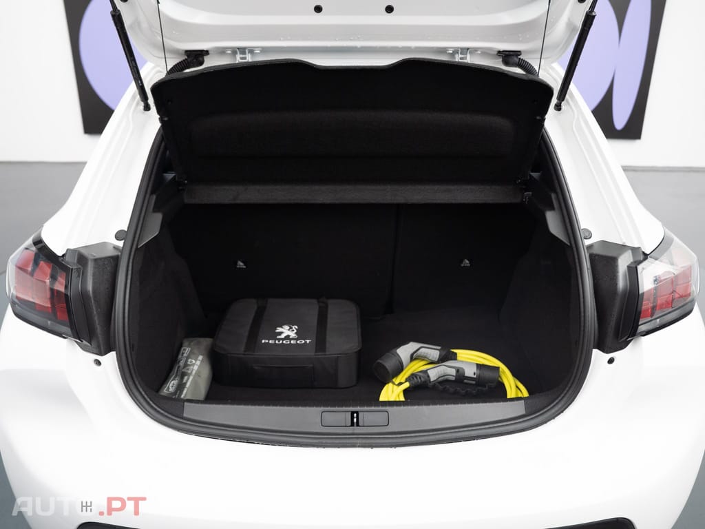 Peugeot E-208 50 kWh Active Pack