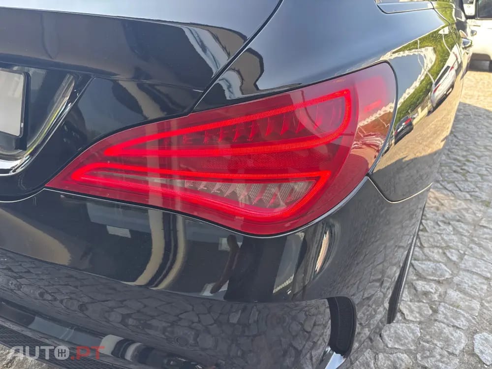 Mercedes-Benz CLA 220 d Shooting Brake AMG Line Aut.