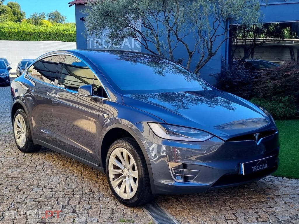 Tesla Model X Long Range