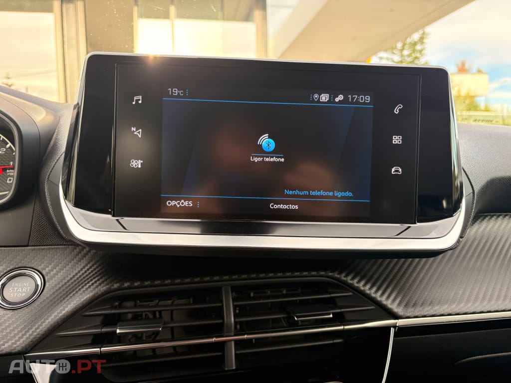 Peugeot 2008 1.5 BlueHDi Allure Pack