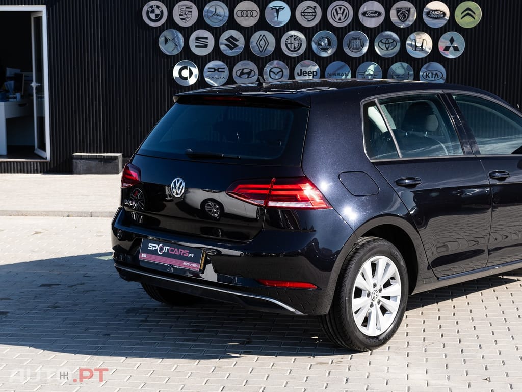 Volkswagen Golf 1.6 TDI Confortline