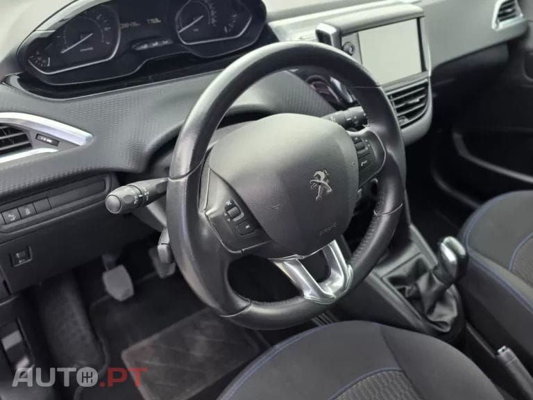 Peugeot 208 1.2 PureTech Style