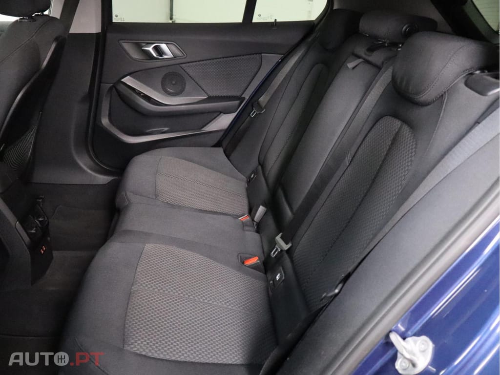 BMW 116 i  Advantage