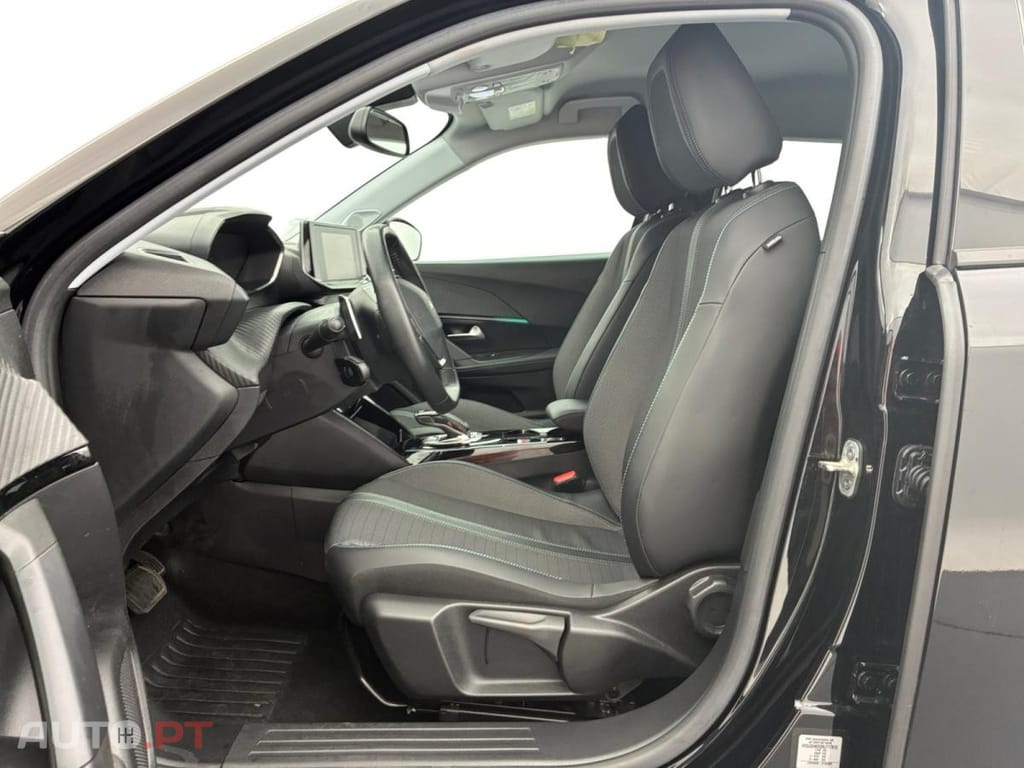 Peugeot 2008 1.2 PureTech Allure EAT8