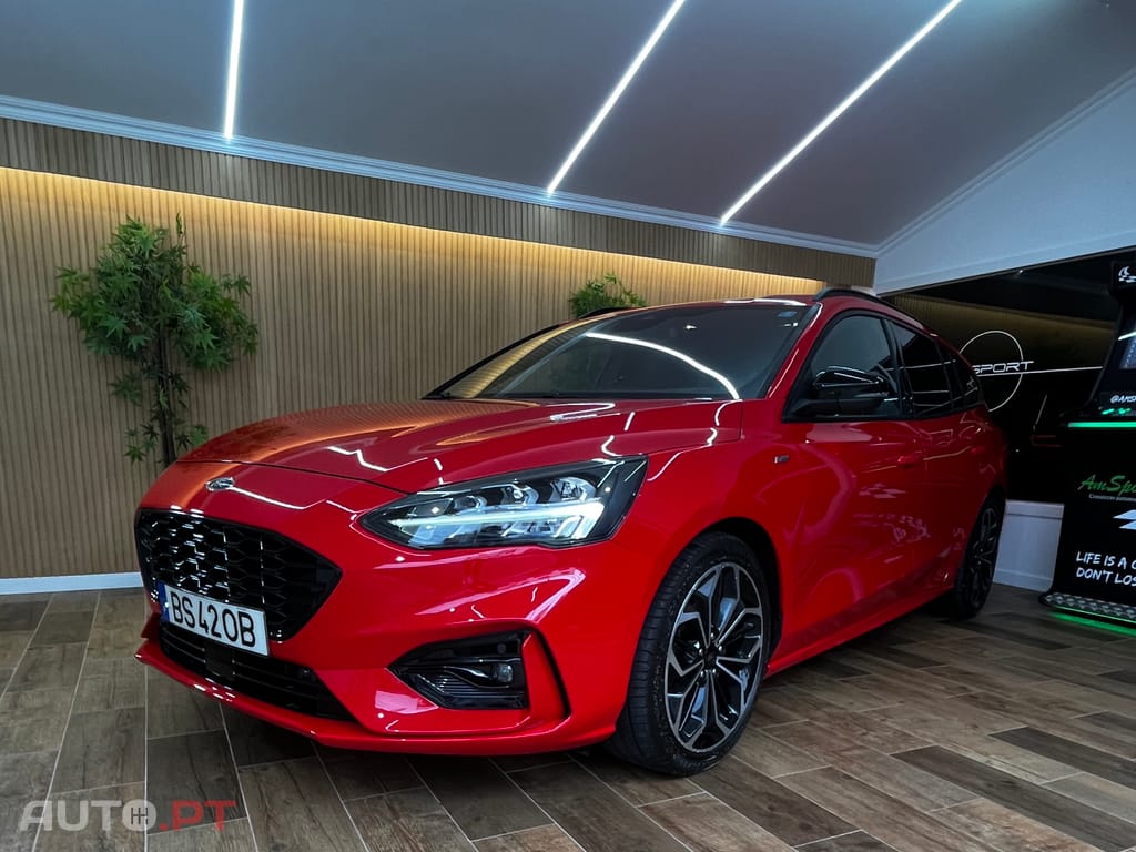 Ford Focus SW 1.0 EcoBoost S&S ST-LINE