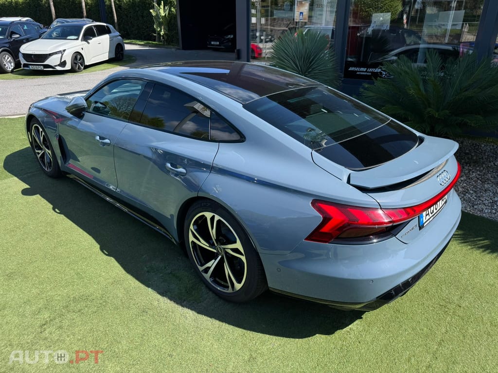 Audi E-Tron GT quattro