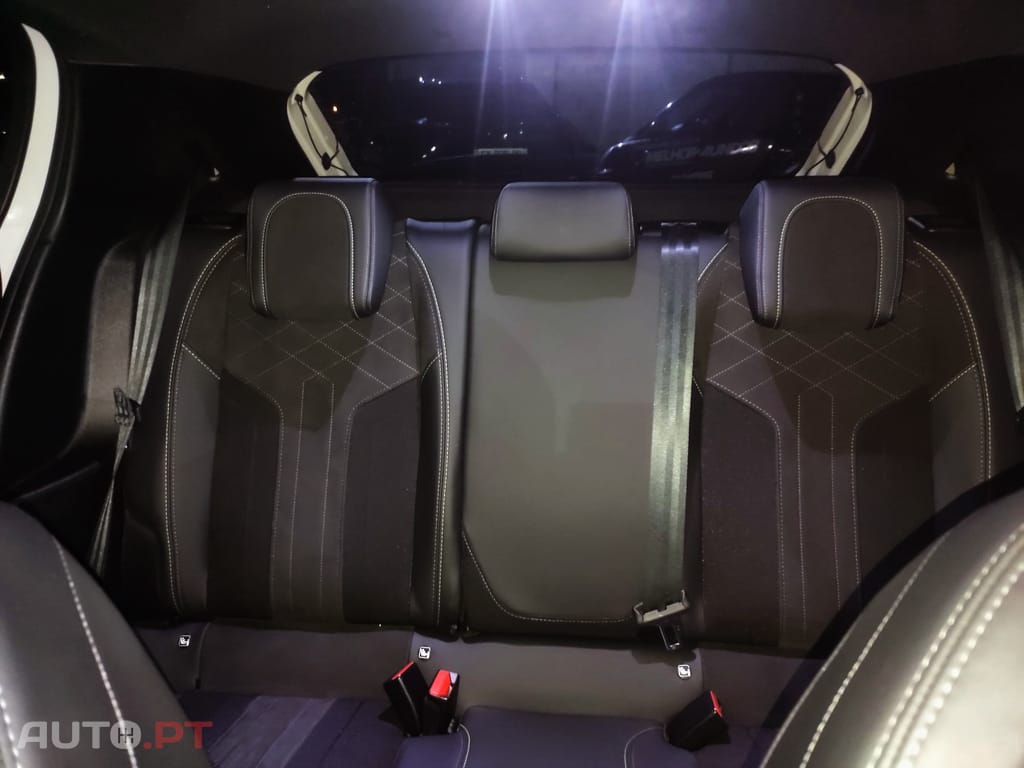 Peugeot E-208 50 kWh GT Pack