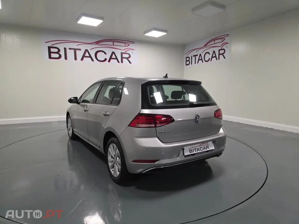 Volkswagen Golf 1.6 TDI CONFORTLINE