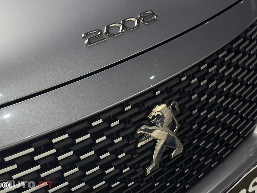 Peugeot E-2008 50 kWh Allure Pack