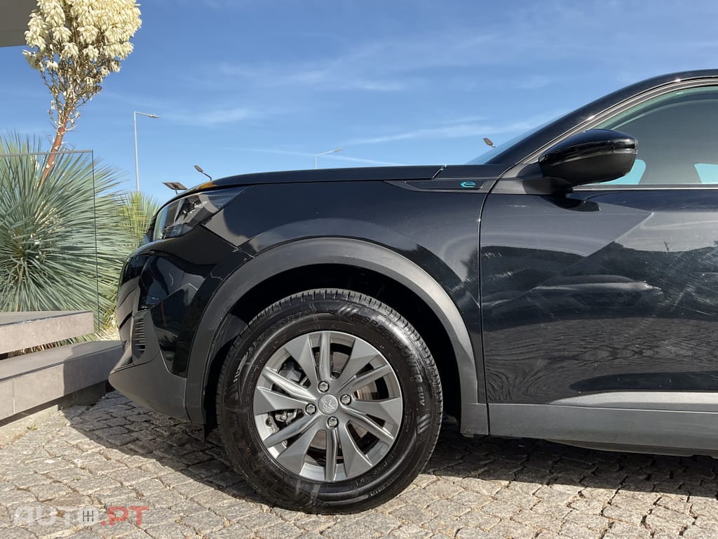Peugeot E-2008 50 kWh Active