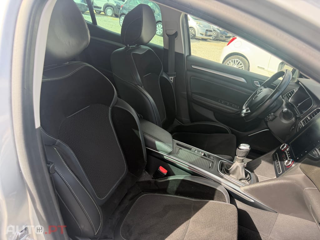 Renault Mégane 1.5 Blue dCi Intens
