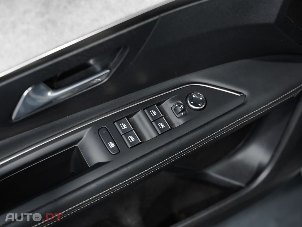 Peugeot 3008 1.6 Hybrid GT e-EAT8