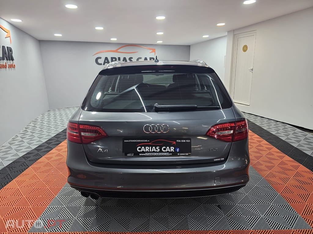 Audi A4 Avant 2.0 TDi S-line