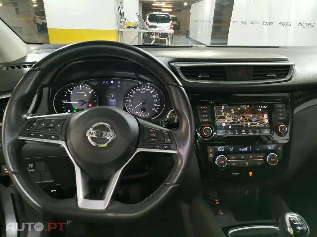 Nissan Qashqai 1.5 dCi N-Connecta J18